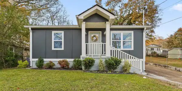 807 Spears Avenue