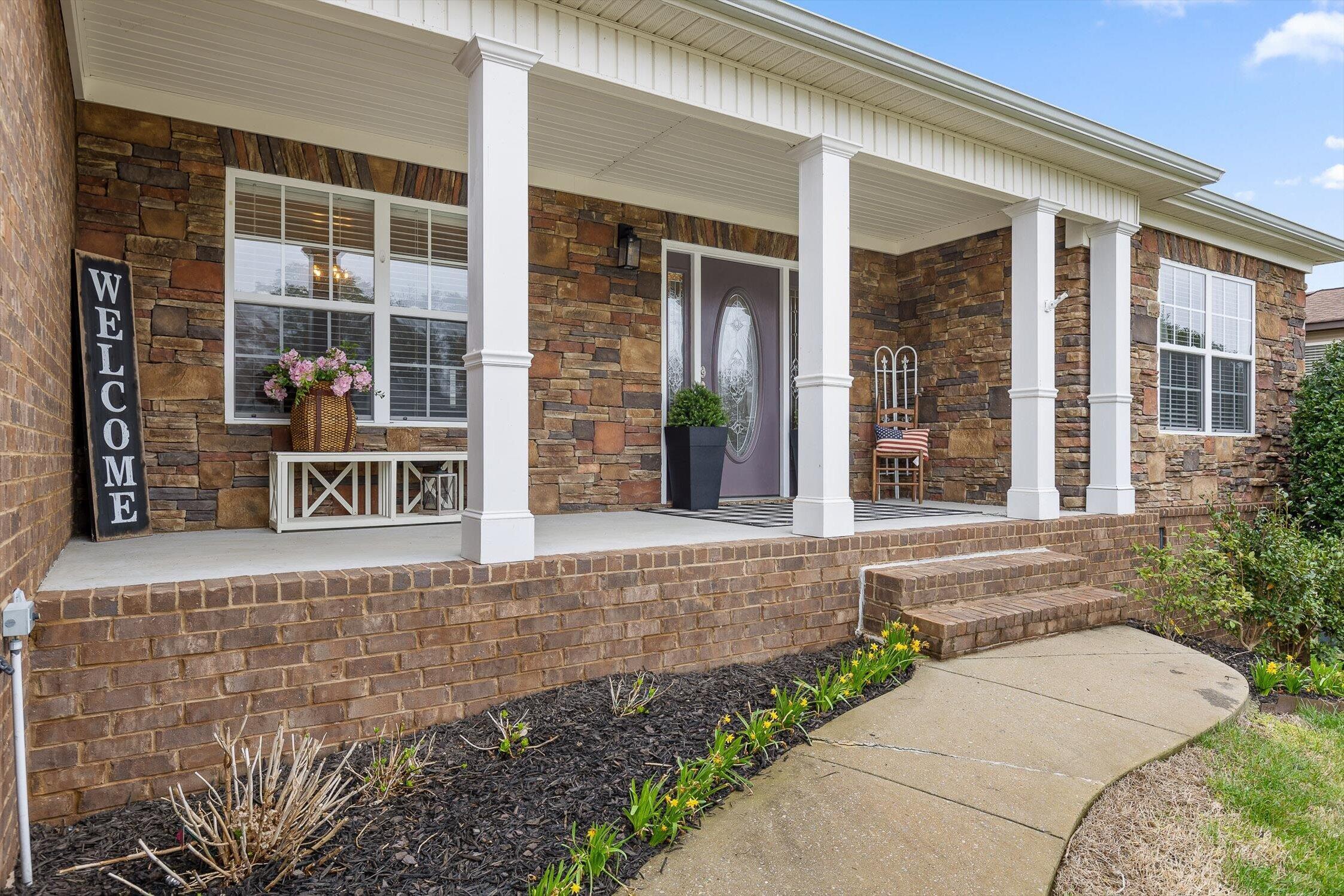 Image 2: 8934 Sunridge Drive