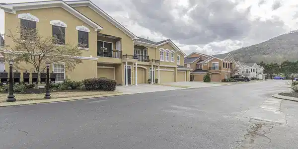 905 Renaissance Court