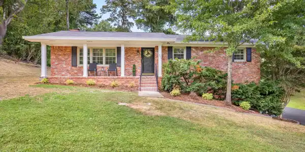 5813 Northwoods Drive