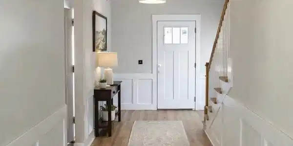 Image 2: Foyer