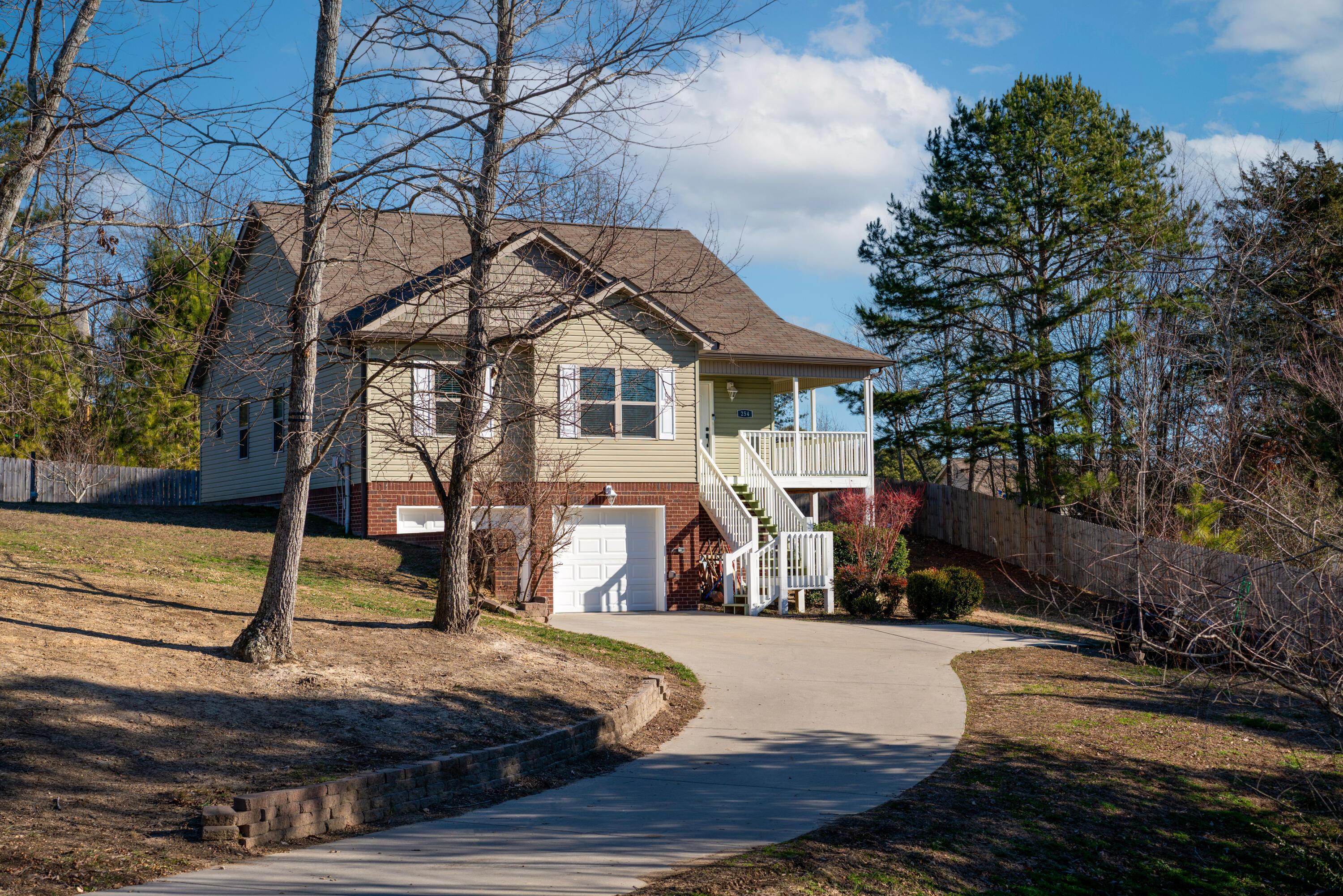 Image 1: Exterior Front