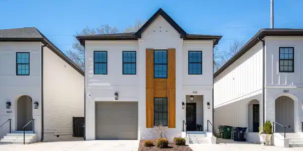 1015 Amelia Court