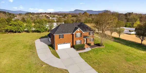 29 Chandler's Ridge Drive