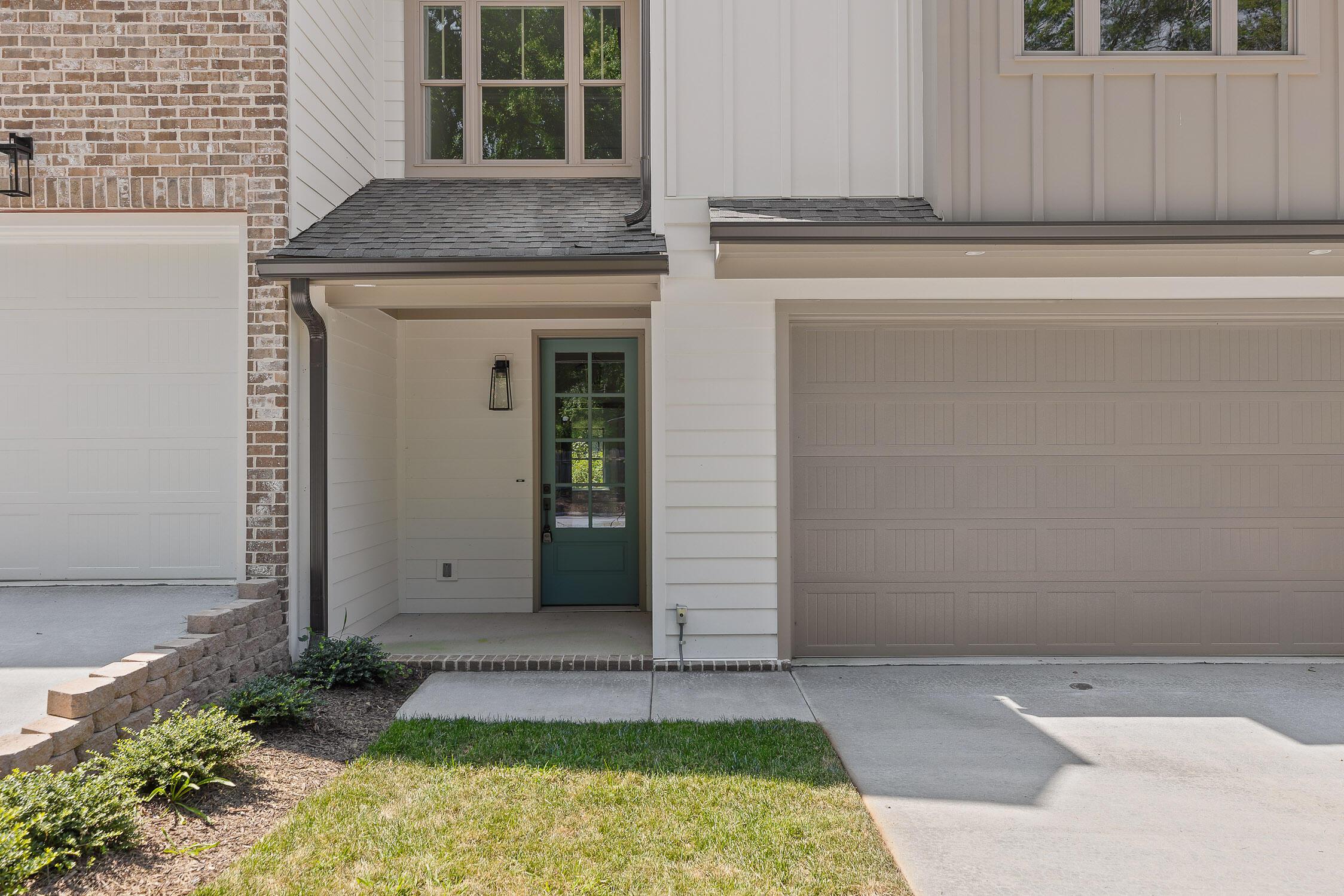 Image 3: 9702 Dutton-4