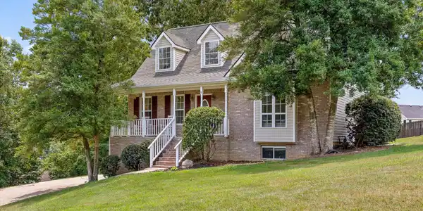 Image 3: 03-137 Andrew Rd-1