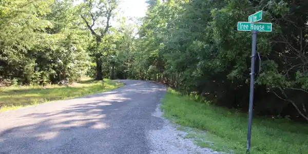 400 Tree House Trail
