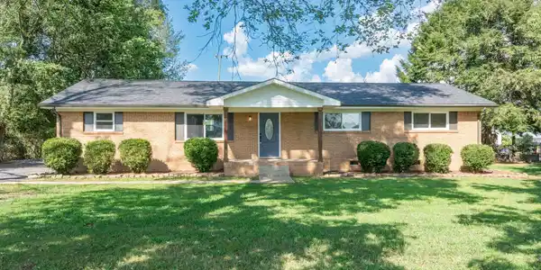 43 John Burch Road W