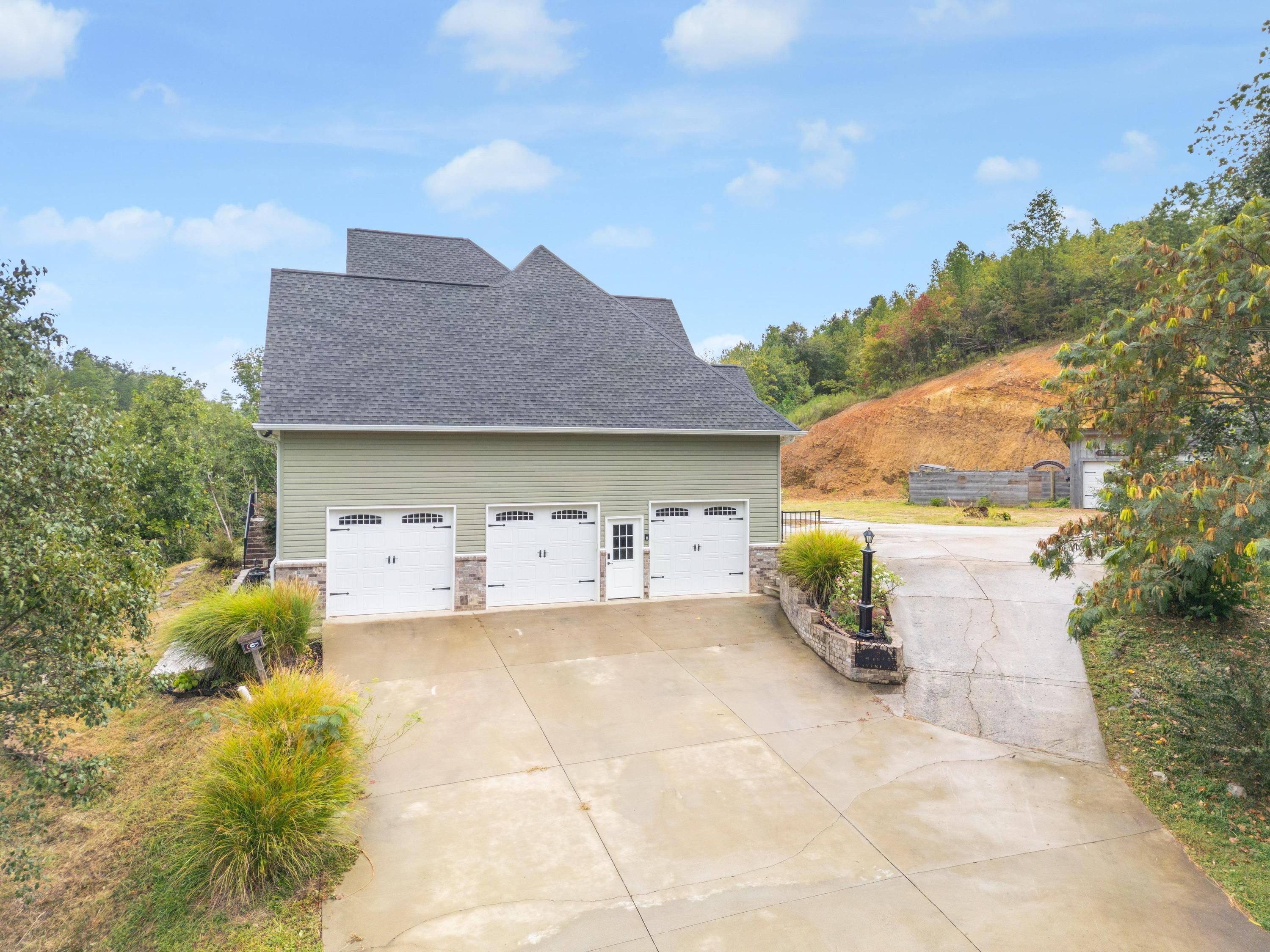 Image 4: 2024_09_September_54_Whispering_Pine_Dr_