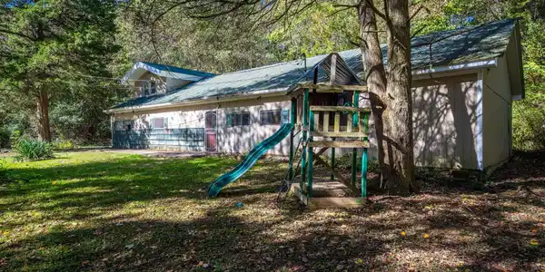 3877 Bonny Oaks Drive