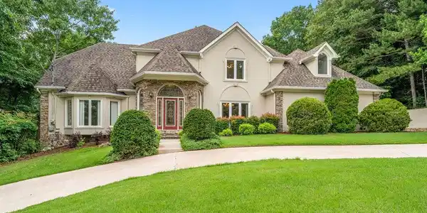 807 Candlewood Trail
