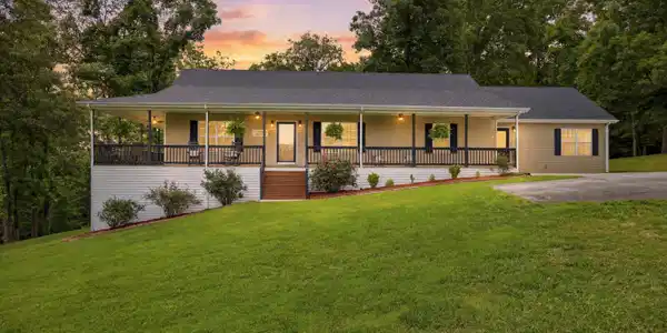 966 Shirley Ann Trail