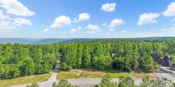 700 Cherokee Path