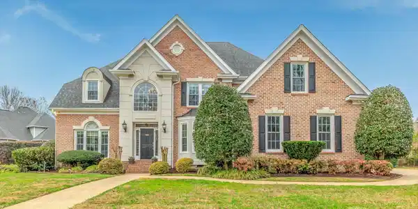 6119 Bayswater Lane