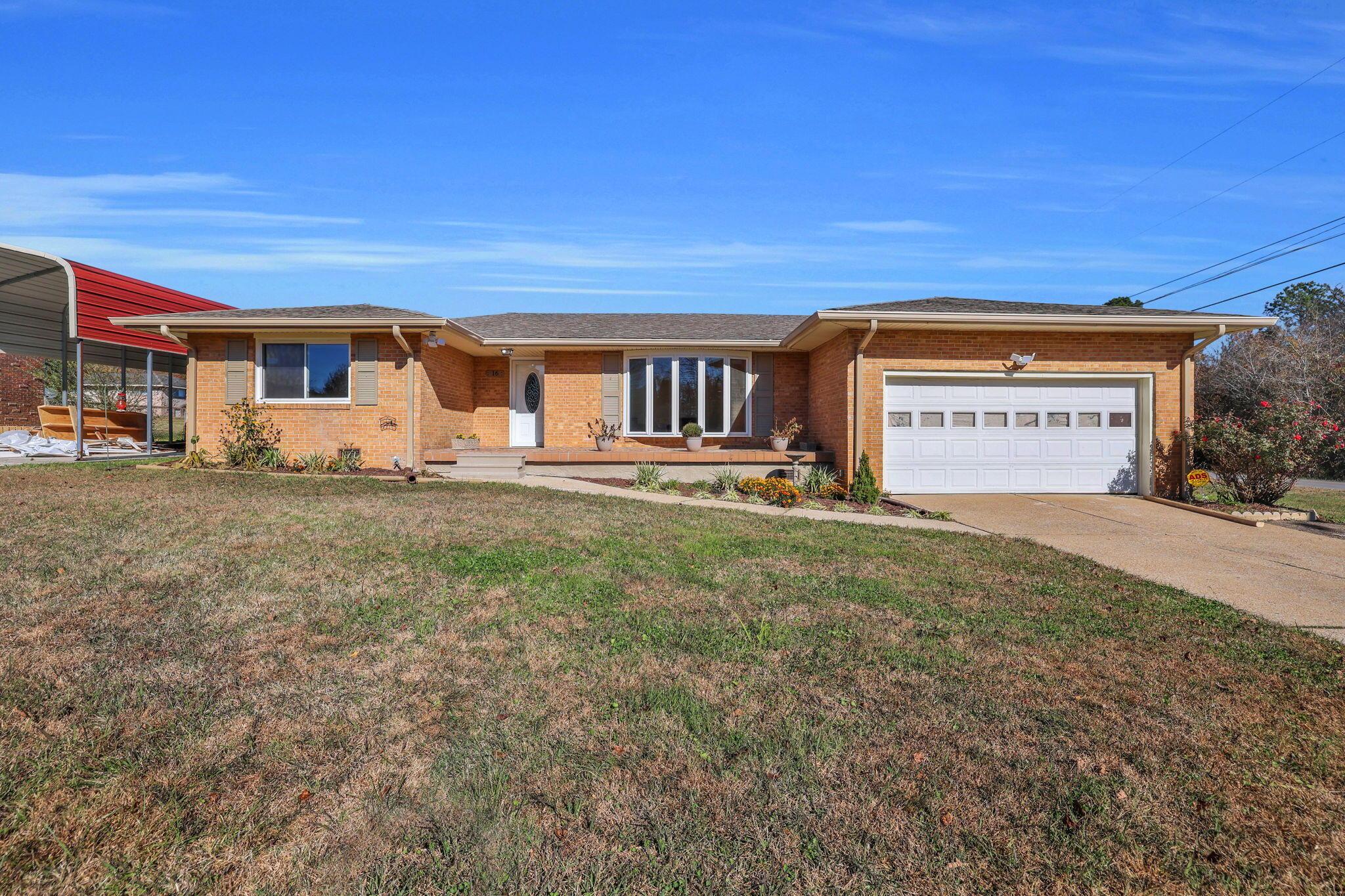 Image 3: front exterior