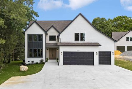 568 Wilkinson Road NE