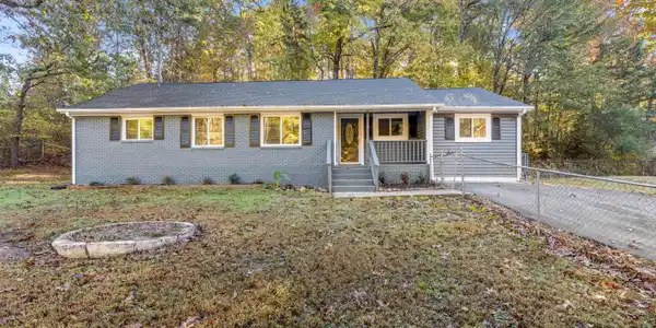 1806 Dallas Lake Rd