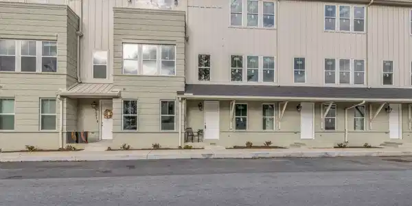 1617 Adams Street
