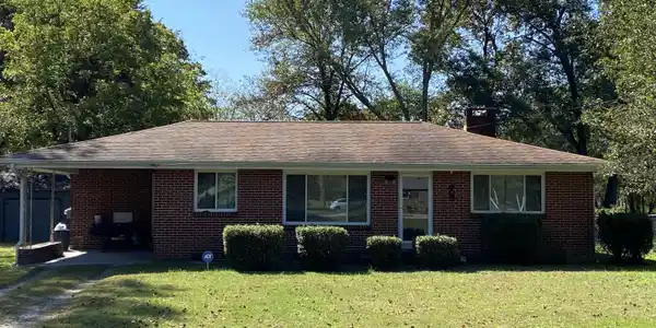 208 Thrasher Pike
