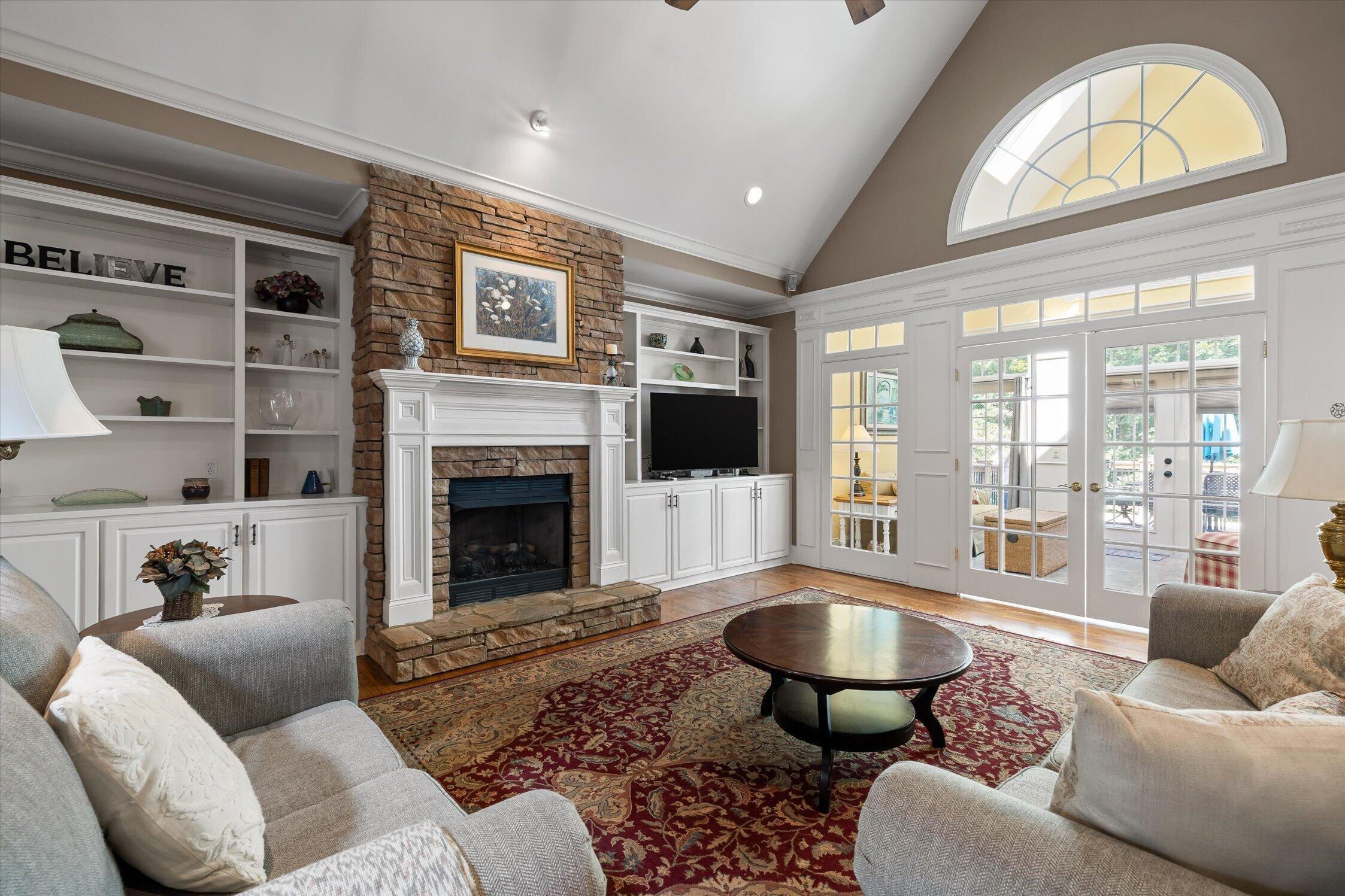 Image 2: 48-9741 Deer Ridge-29