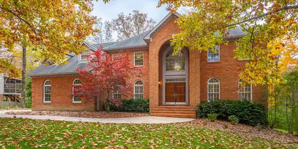 16 Northfield Road