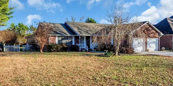 826 Oak Lawn Drive