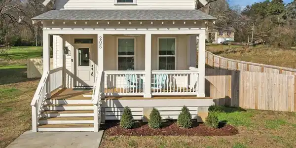 205 Shawnee Trail