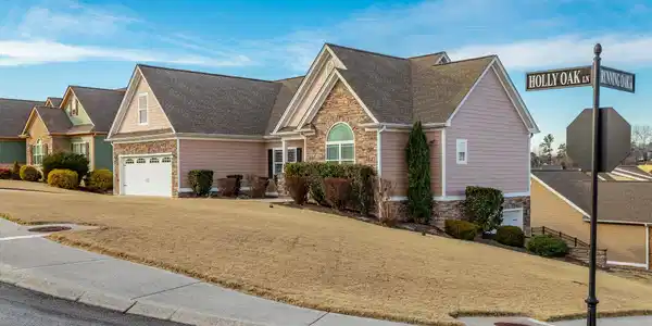 Image 2: 151 Holly Oak Lane HD-2