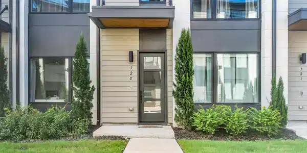 725 Burnside Place