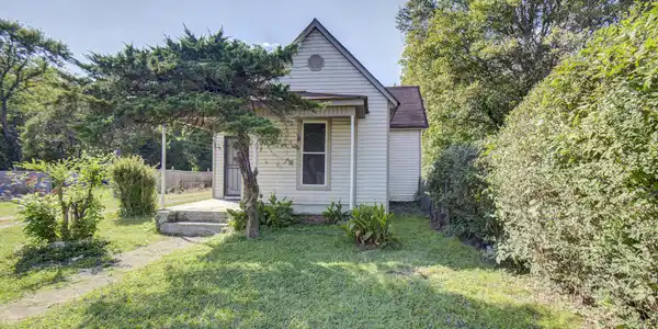 1611 N Orchard Knob Avenue