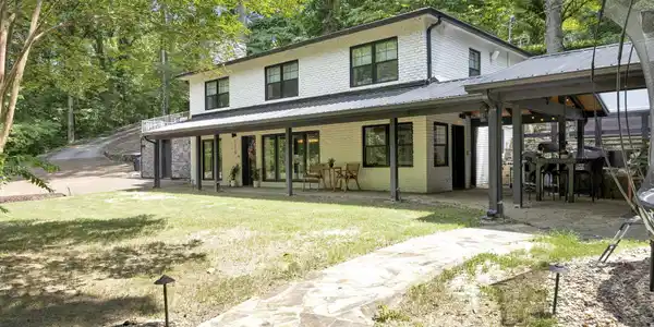 1318 Sweetens Cove Road
