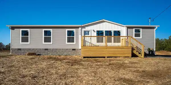 2700 Snyder Loop