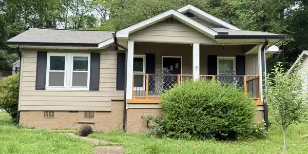 1021 W Elmwood Drive