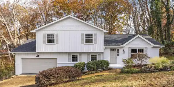 1104 Fieldstone Drive