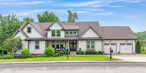 517 Kestrel Lane