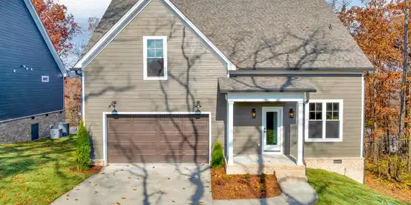 1216 Clermont Drive