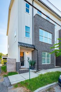272 W 16th Street