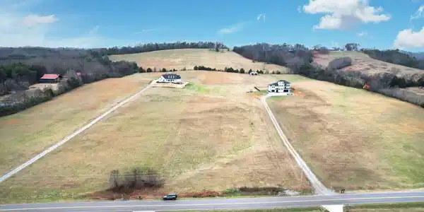 00 Upper River Road NE
