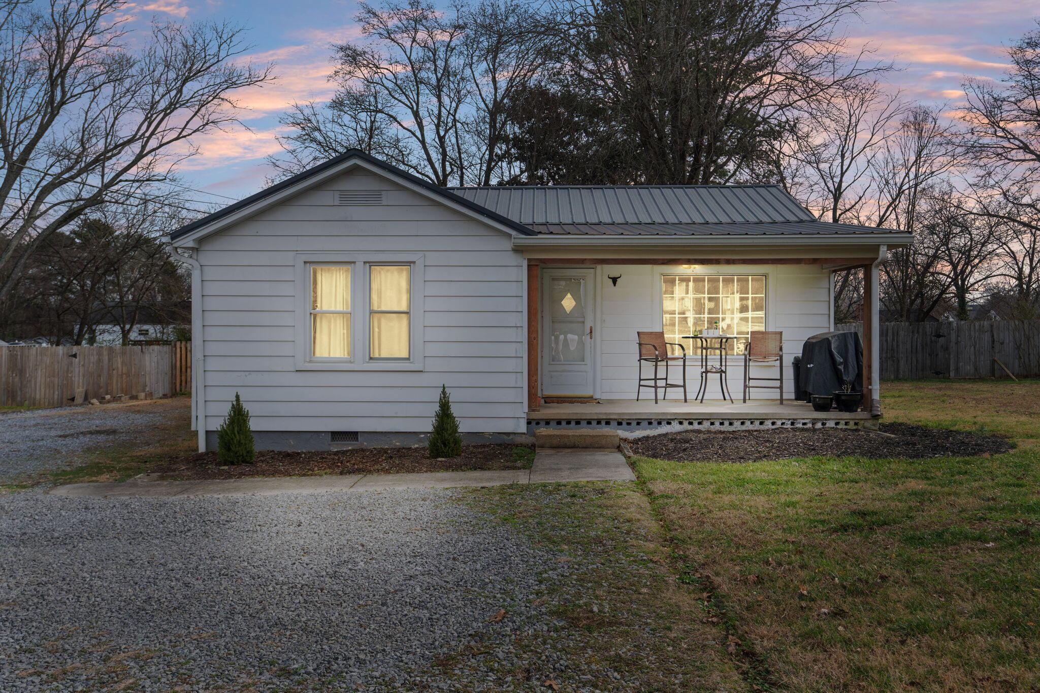 Image 1: 2-web-or-mls-910 Georgetown Rd-Dustin S-