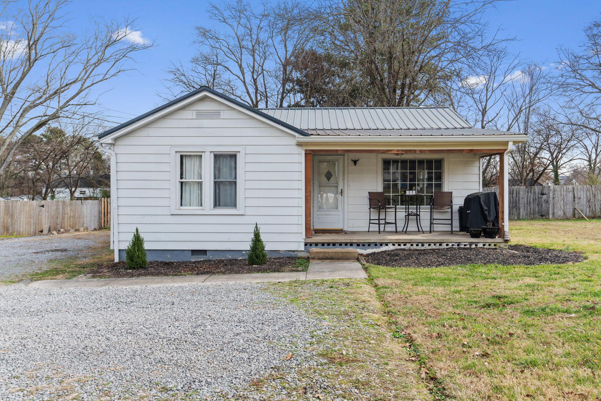 Image 2: 3-web-or-mls-910 Georgetown Rd-Dustin S-