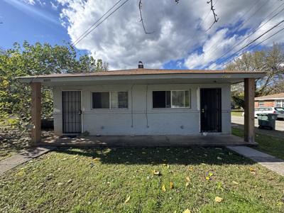 4221 Quinn Adams Street