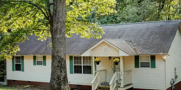 580 Spears Road