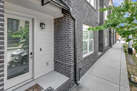 280 W 16th Street