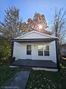 2592 E 39th Street