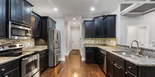 Image 3: 14-web-or-mls-146A0490