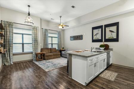782 Riverfront Parkway