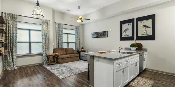 782 Riverfront Parkway