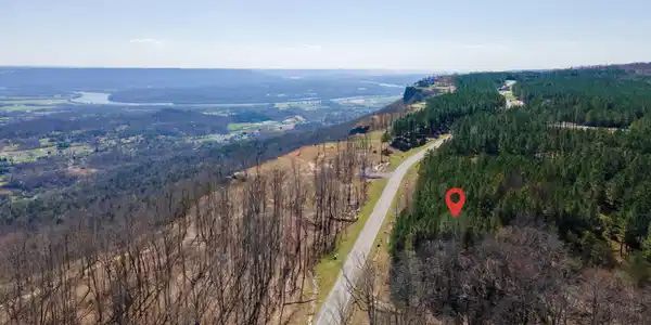 Rb73 River Bluffs Drive