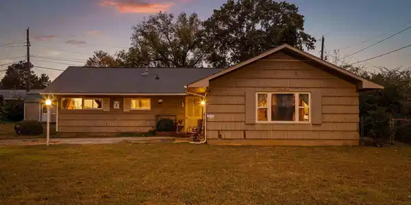 4433 Live Oak Lane