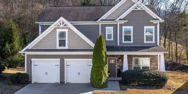 5475 Bungalow Circle